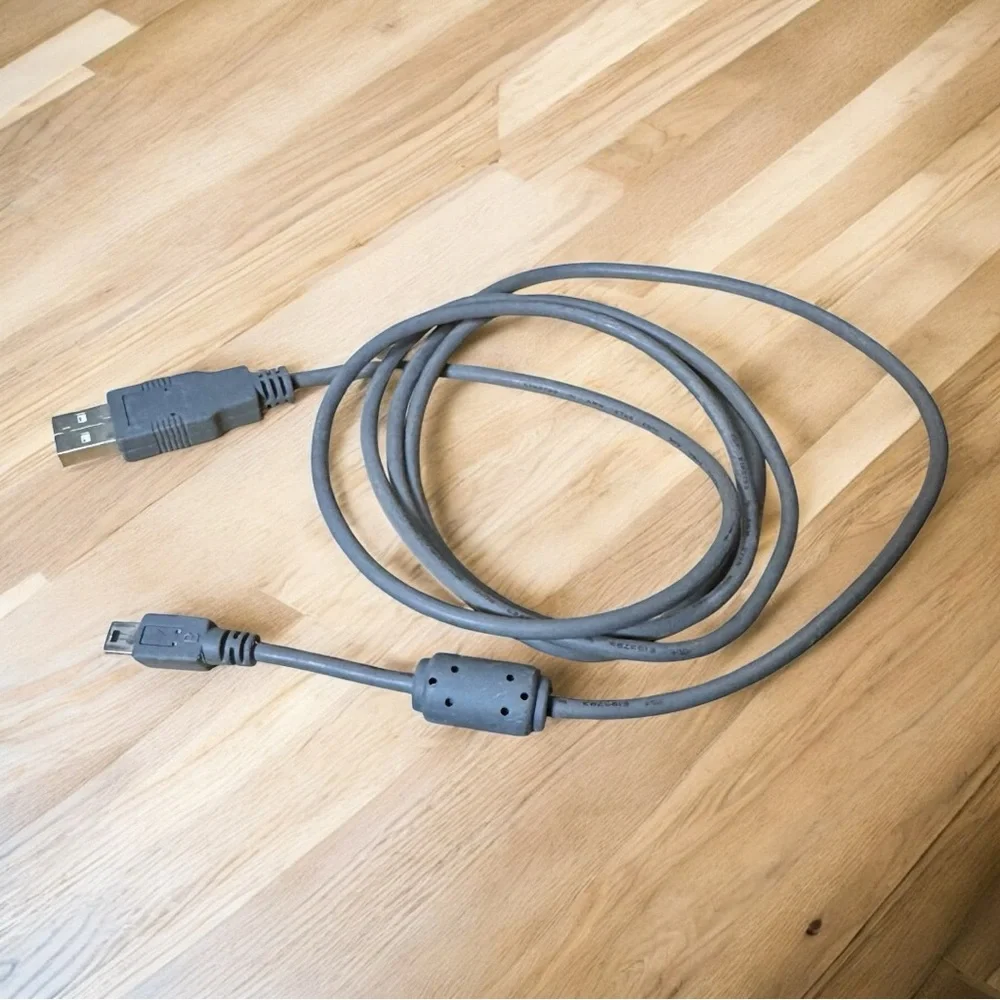 Samsung Digimax 530 5 MP Digital Camera + Box & Accessories – Tested & Working - Picture 12 of 16